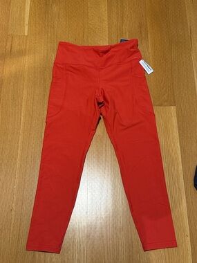 Old navy red powersoft 7/8 ankle leggings